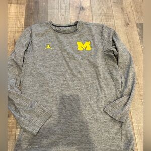 Michigan Mike drifit long sleeve Jordan